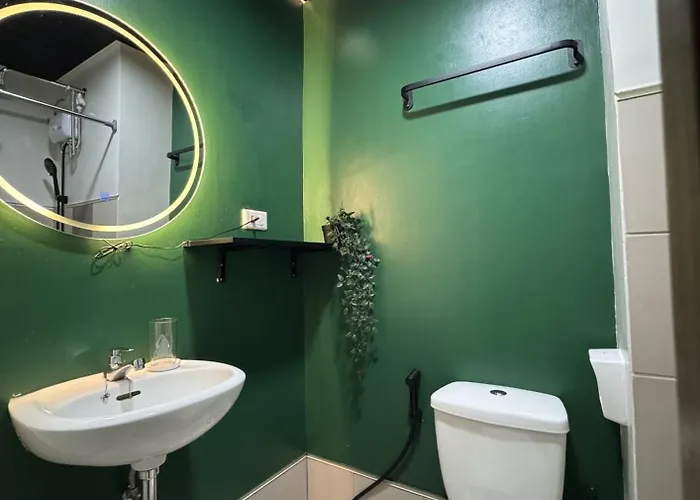 Cozy Urban Staycation Unit Aparthotel 4*